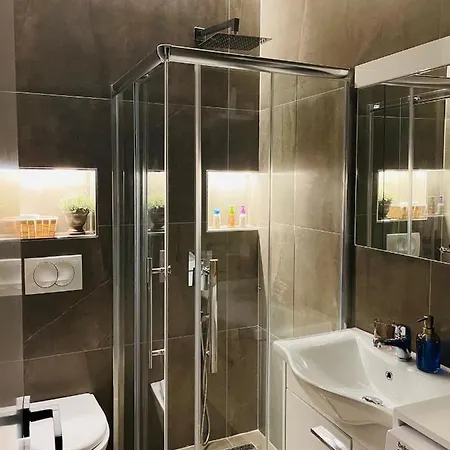 Apartament Aj Apartments, Hidden Gem In The Heart Of *