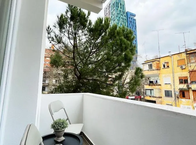 Aj Apartments, Hidden Gem In The Heart Of Apartman